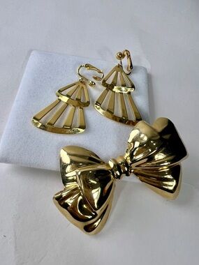 Vintage Gold Bow Statement Fan Drop Earrings Set  Retro Statement jewellery
